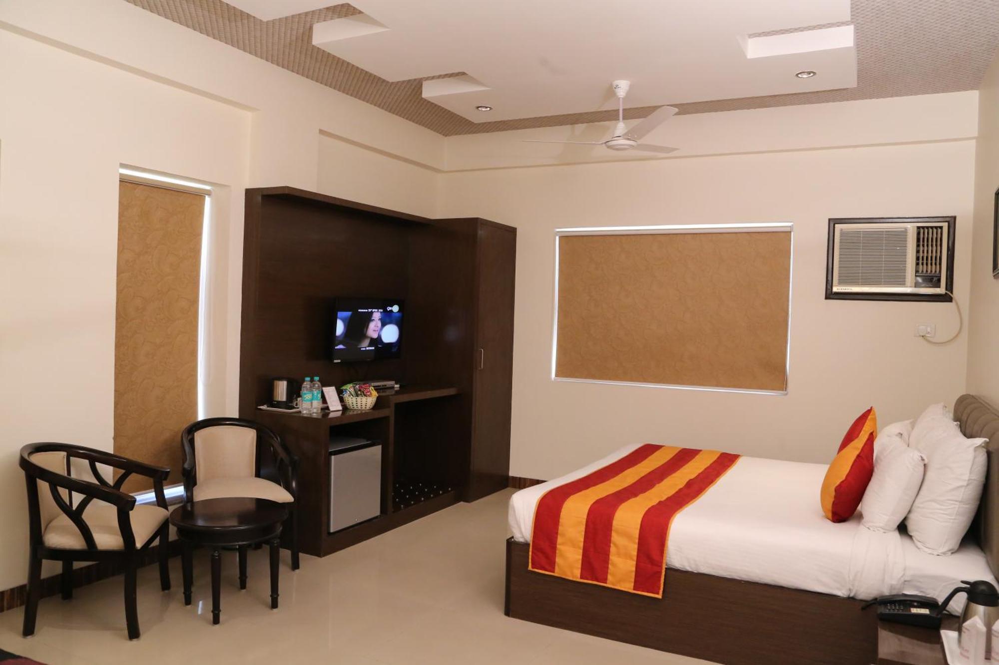 Hotel Karan Vilas Agra  Esterno foto